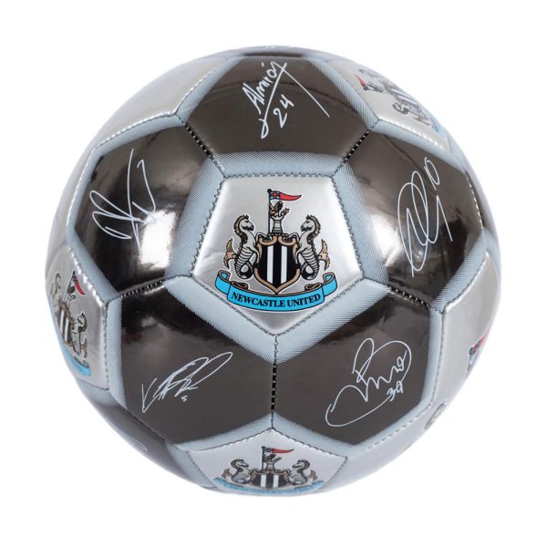 Newcastle United FC Sig 26 Skill Ball - Image 3