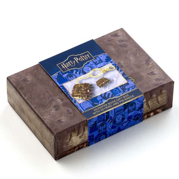 Harry Potter Monster Book Keyring & Badge Gift Box - Image 3