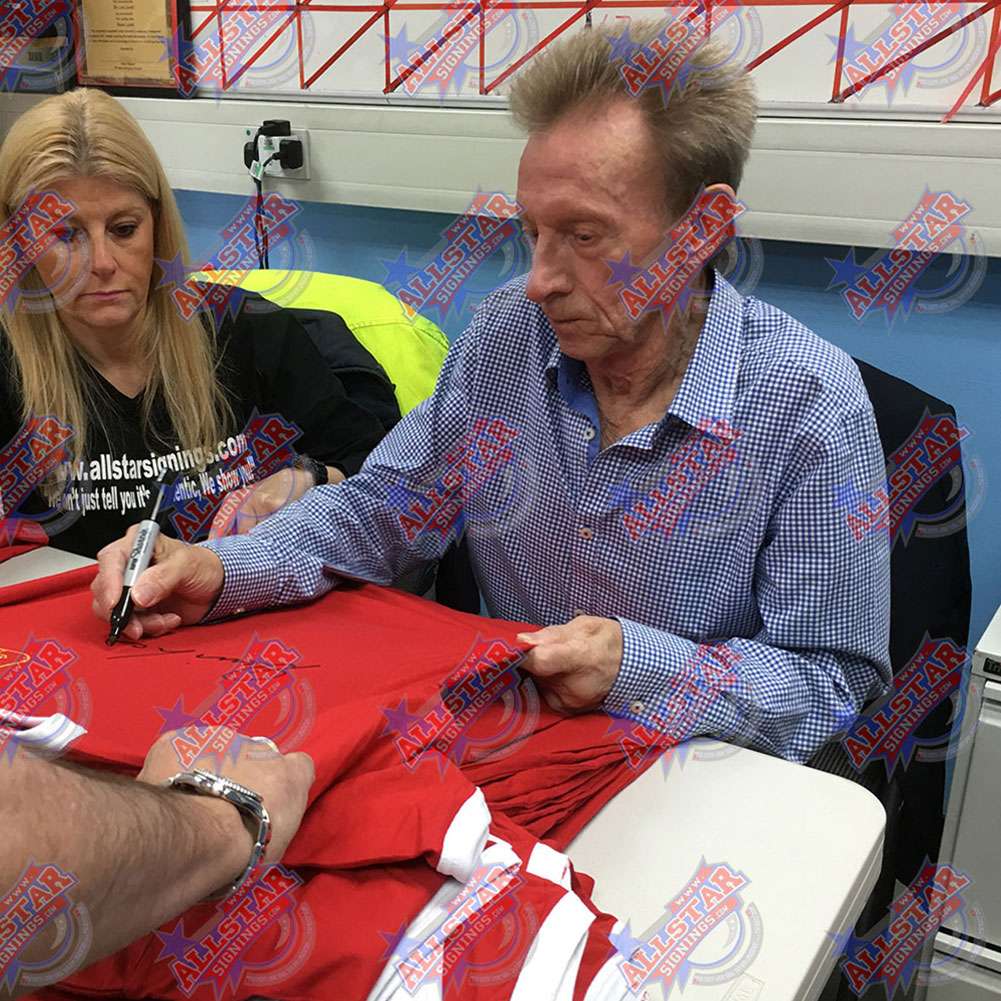 manchester united fc law signed shirt (framed)