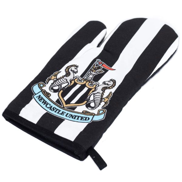 tm 05618 newcastle united fc apron oven glove set 2.jpg