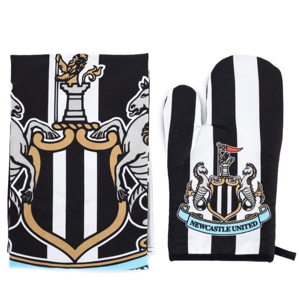 tm 05618 newcastle united fc apron oven glove set 3.jpg