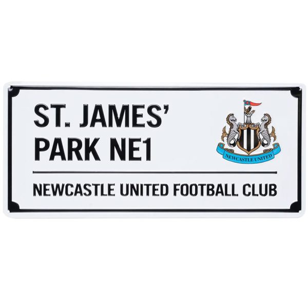tm 06936 newcastle united fc white street sign.jpg