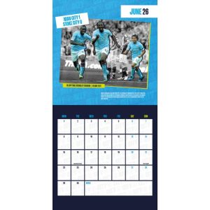 tm 07135 manchester city fc calendar diary musical gift box 2026 2.jpg