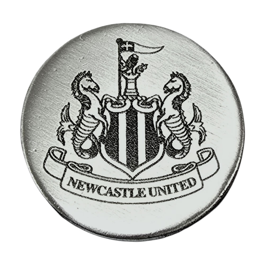 Newcastle United FC Antique Keyring & Badge Set - Image 3